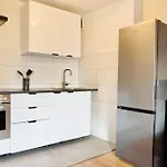 Appartement Lounge Mit Privatem Stellplatz Fuer Bis Zu 4 Personen - Stadtnah Coblence