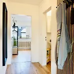 Lounge Mit Privatem Stellplatz Fuer Bis Zu 4 Personen - Stadtnah *