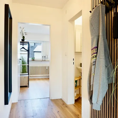 Lounge Mit Privatem Stellplatz Fuer Bis Zu 4 Personen - Stadtnah *
