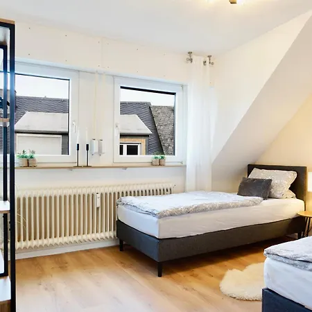 Lounge Mit Privatem Stellplatz Fuer Bis Zu 4 Personen - Stadtnah * كوبلنس